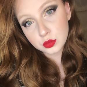 Meet your Posher, Chloe